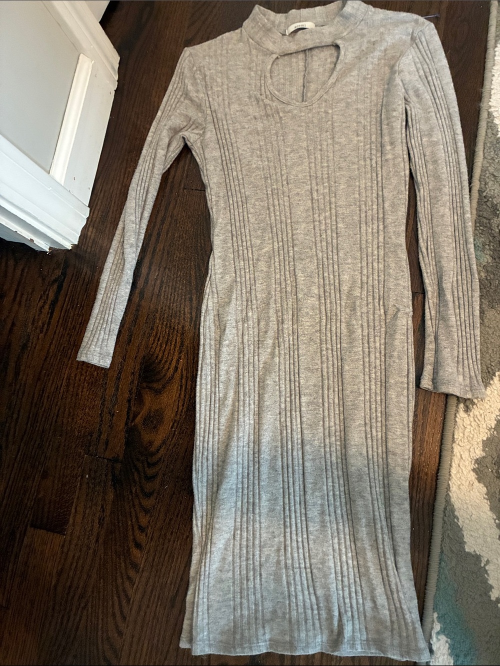 Acemi Light Gray Ribbed Long Sleeve Midi Dress with Keyhole